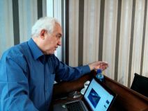 mmediate loading With live surgery and live prosthetic